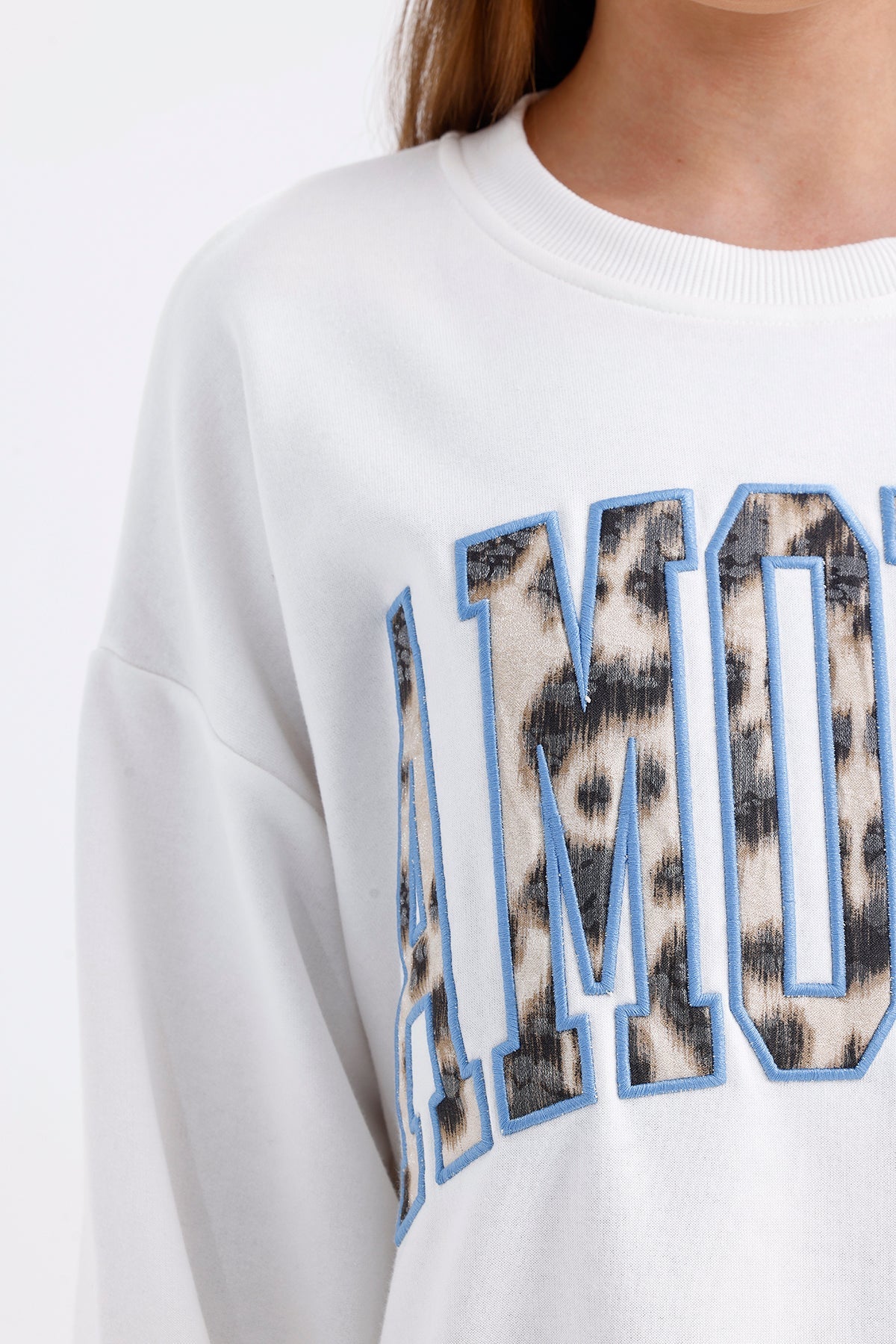Nakış Detaylı Sweatshirt Ekru 0176
