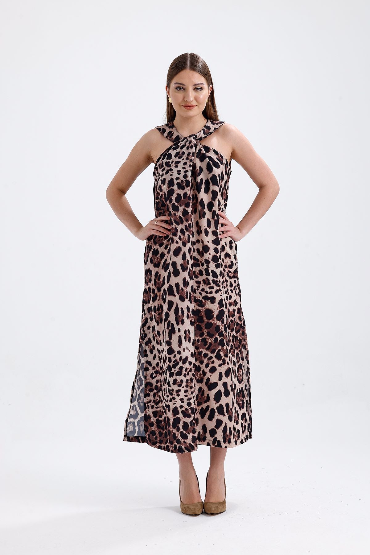 Kolsuz Yaka Leopar Detaylı Elbise 0114
