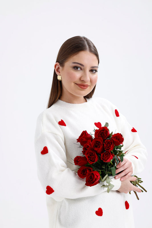 Kalp Nakışlı Triko Kazak Ekru 4380
